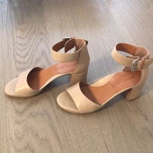 Gentle Souls Block Heels w Ankle Strap